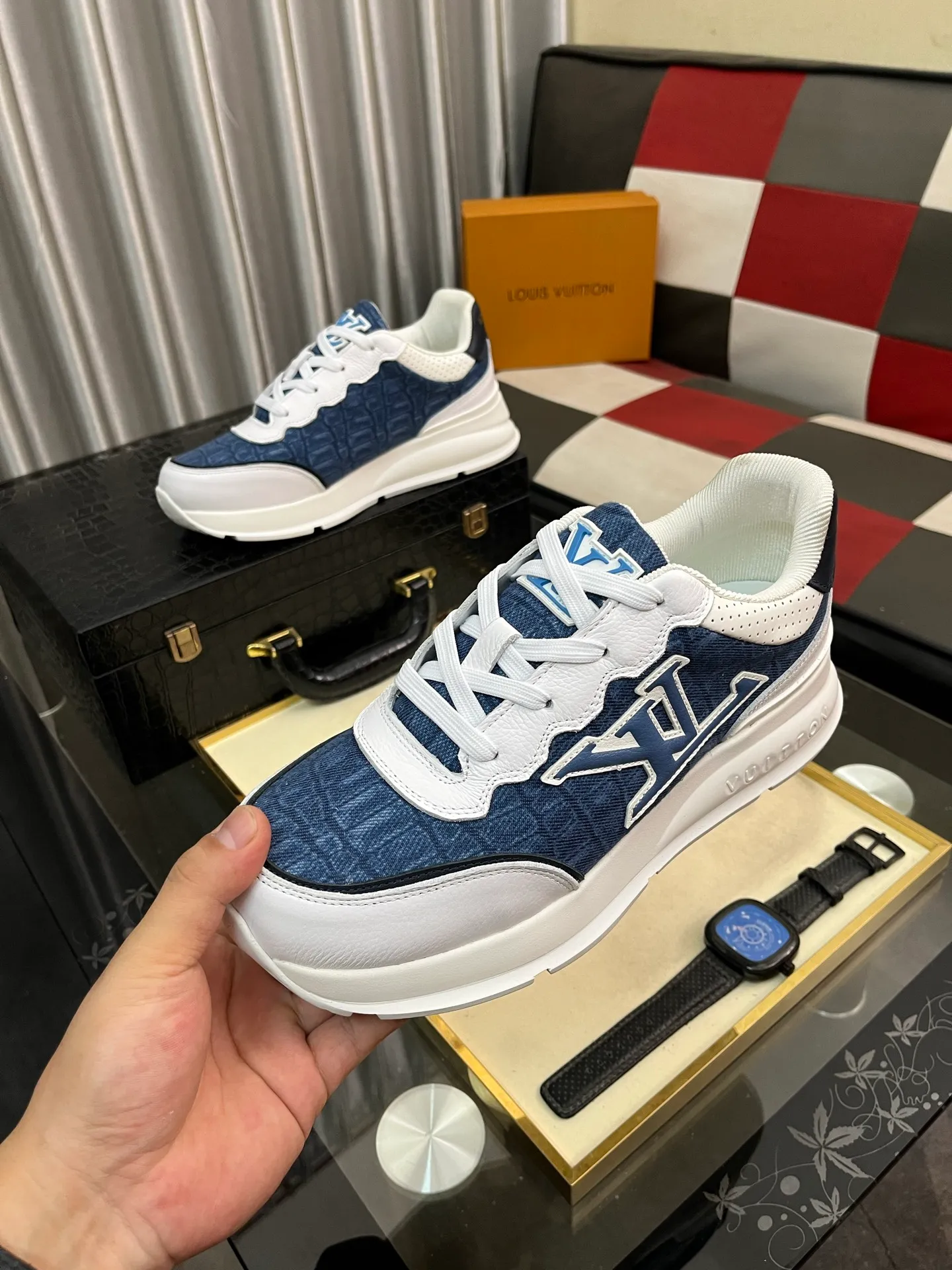 Men's shoes 💰458⌚️⌚️[Louis Vuitton LV] Dad shoes are popular casual sports shoes with outsole, breathable and comfortable, easy to walk, trendy men's versatile fly woven epoxy with ➕leather lining➕Gucci's popular original outsole, sports and running style, super comfortable. Size 38-443️⃣Colors available